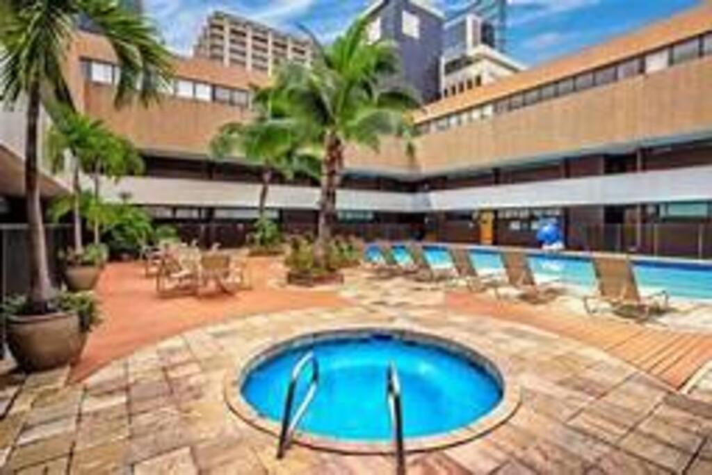 Condotel With Free Parking Wifi Central Ac Honolulu Exterior foto